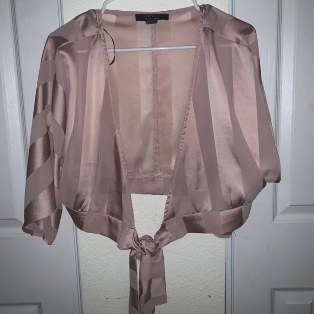 Contemporary forever 21 pink tie around top